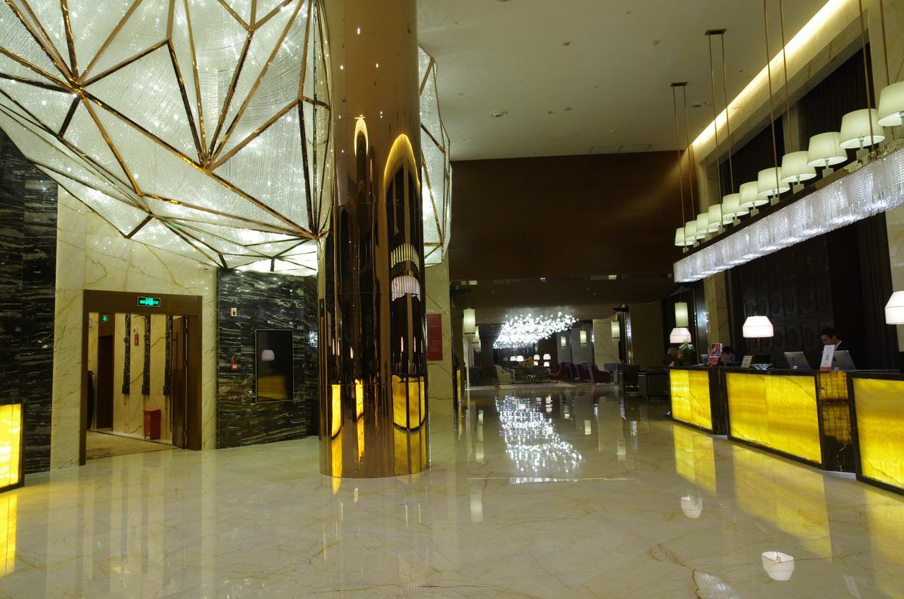 Argyle Grand Hotel Xingyi  Ngoại thất bức ảnh