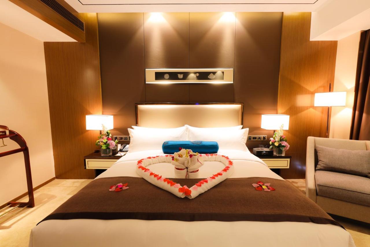 Argyle Grand Hotel Xingyi  Ngoại thất bức ảnh