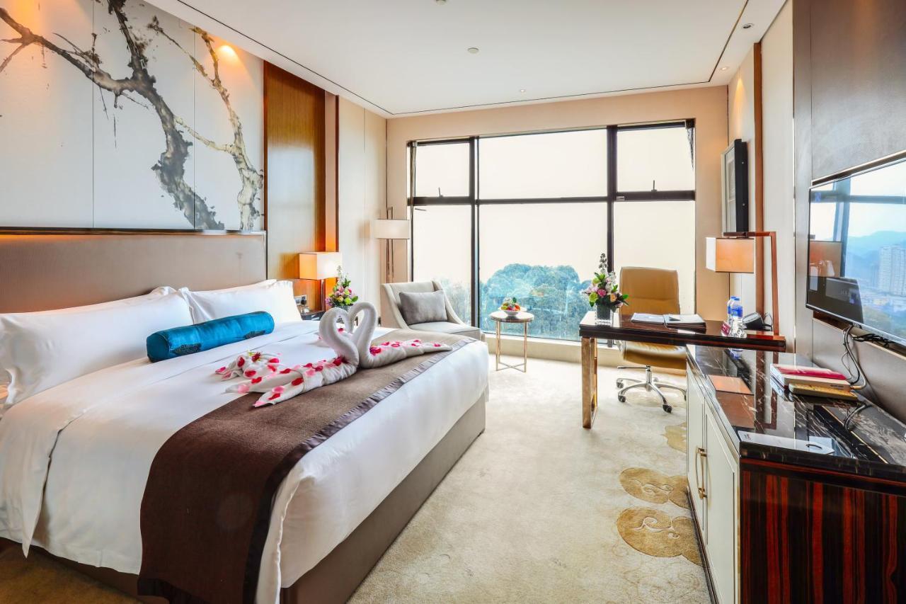 Argyle Grand Hotel Xingyi  Ngoại thất bức ảnh