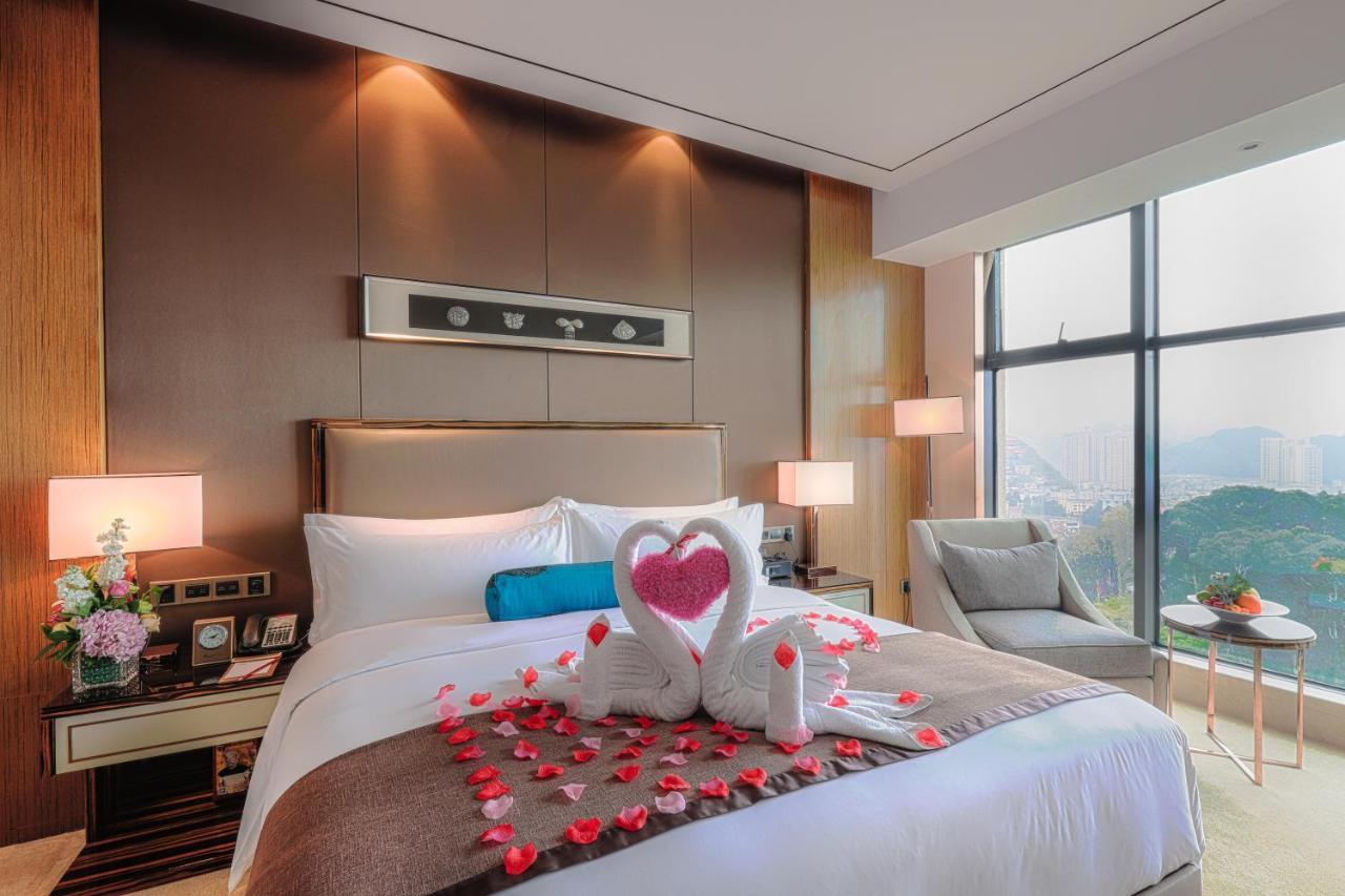 Argyle Grand Hotel Xingyi  Ngoại thất bức ảnh
