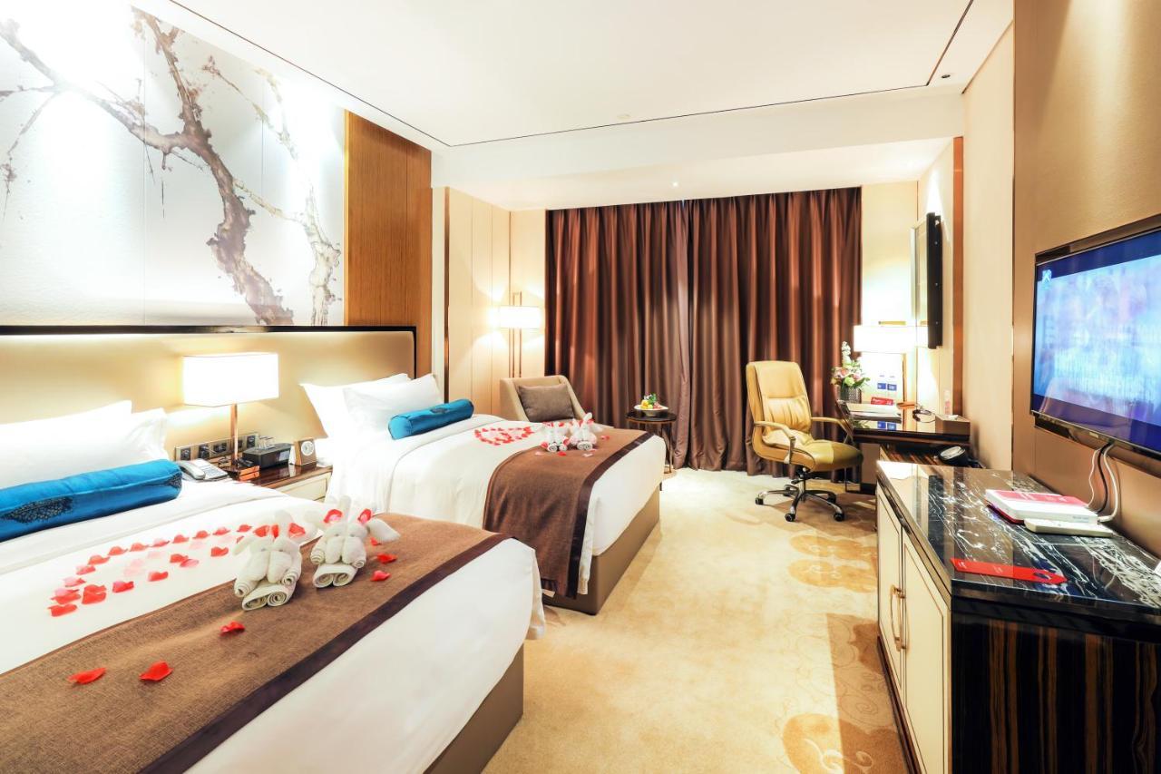 Argyle Grand Hotel Xingyi  Ngoại thất bức ảnh
